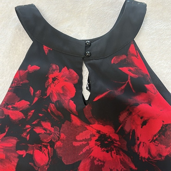 🌹Sleeveless Blouse Rose Print - Picture 6 of 10